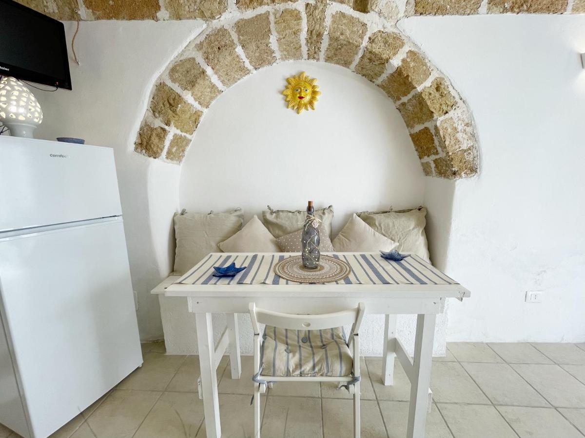 Mediterraneo House- Casa Nel Centro Storico มาติโน ภายนอก รูปภาพ