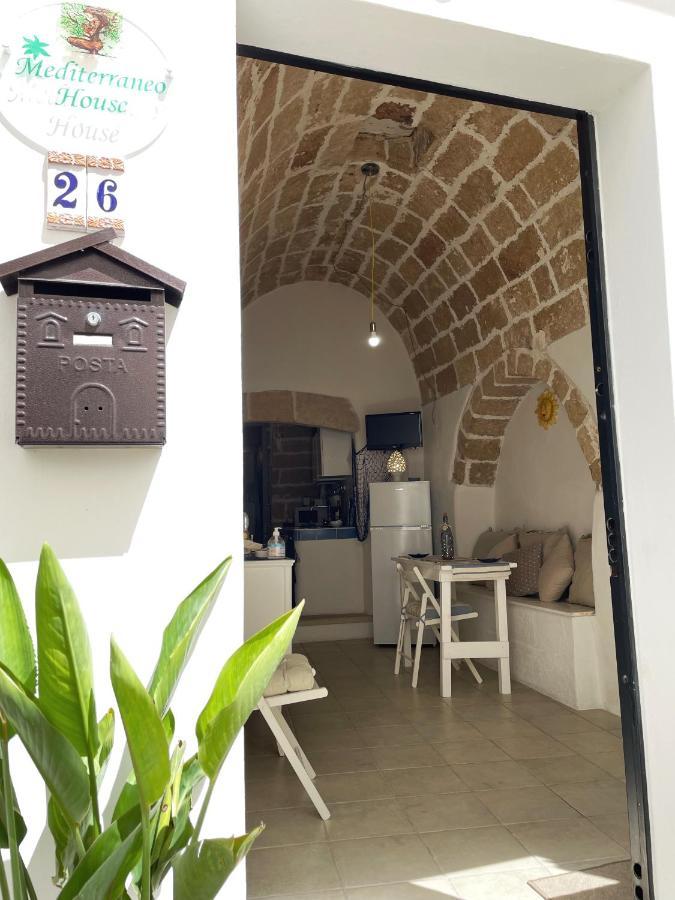 Mediterraneo House- Casa Nel Centro Storico มาติโน ภายนอก รูปภาพ